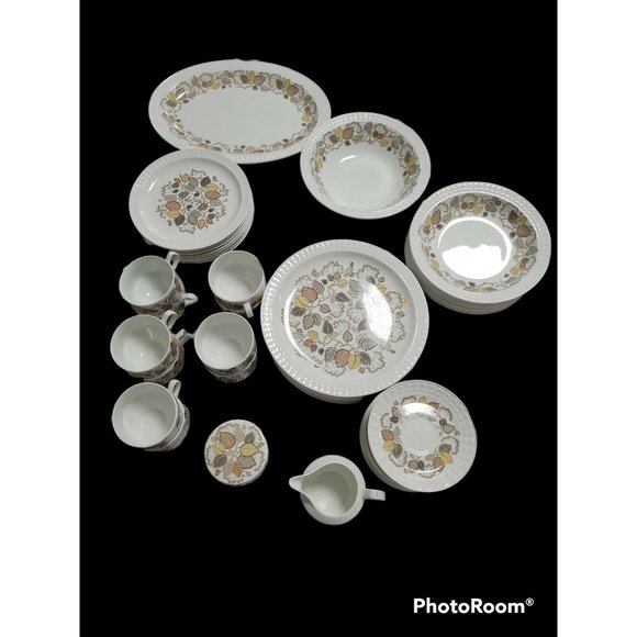 Castillian Collection Malago Dishes fall leaves